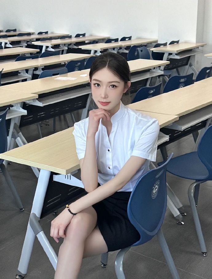 草莓视频免费在线观看