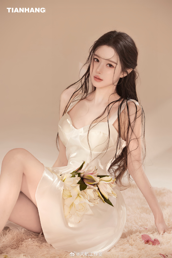 操女生视频