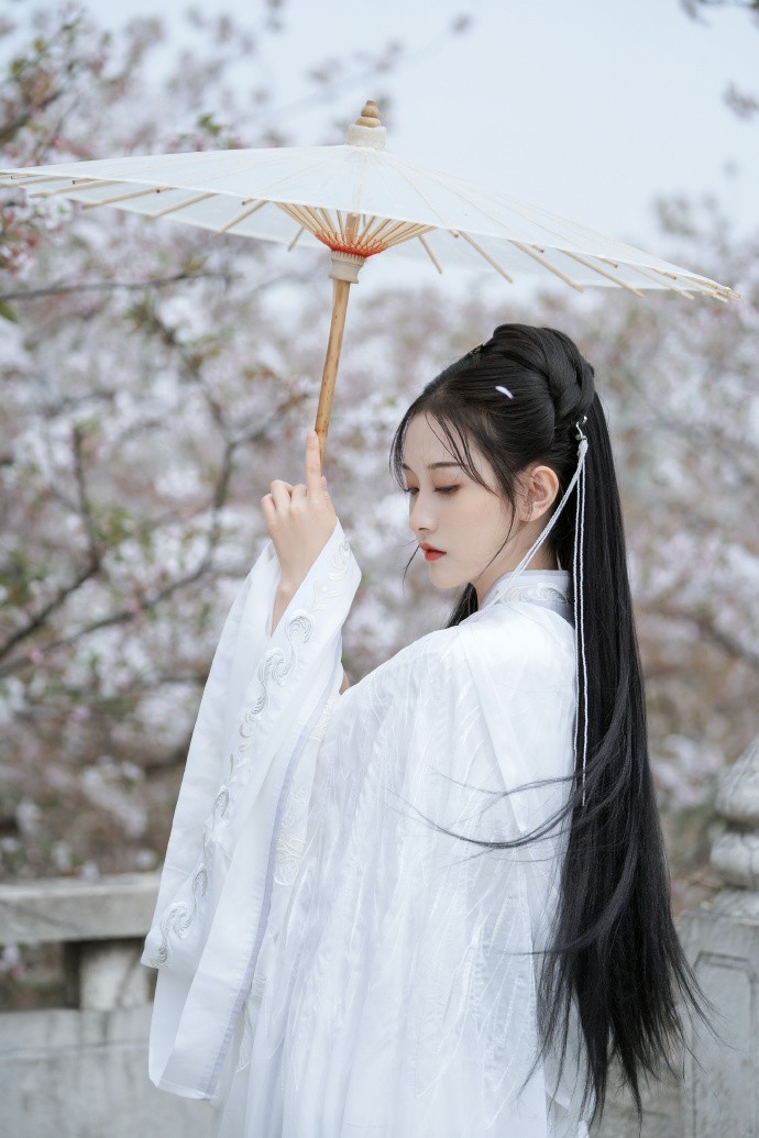 董亮的头像