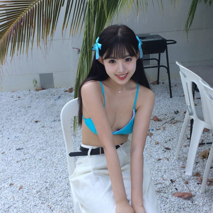 美女搞鸡