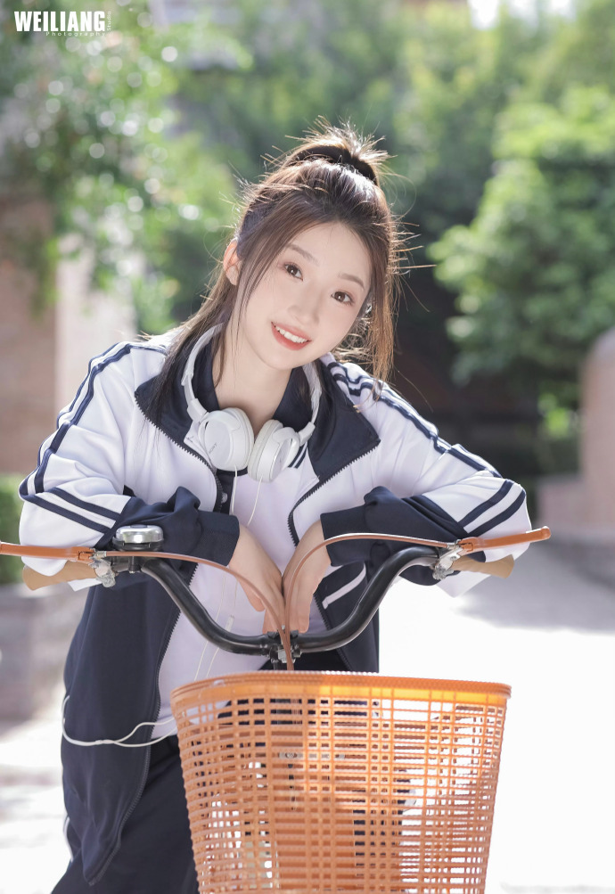 一起草在线播放